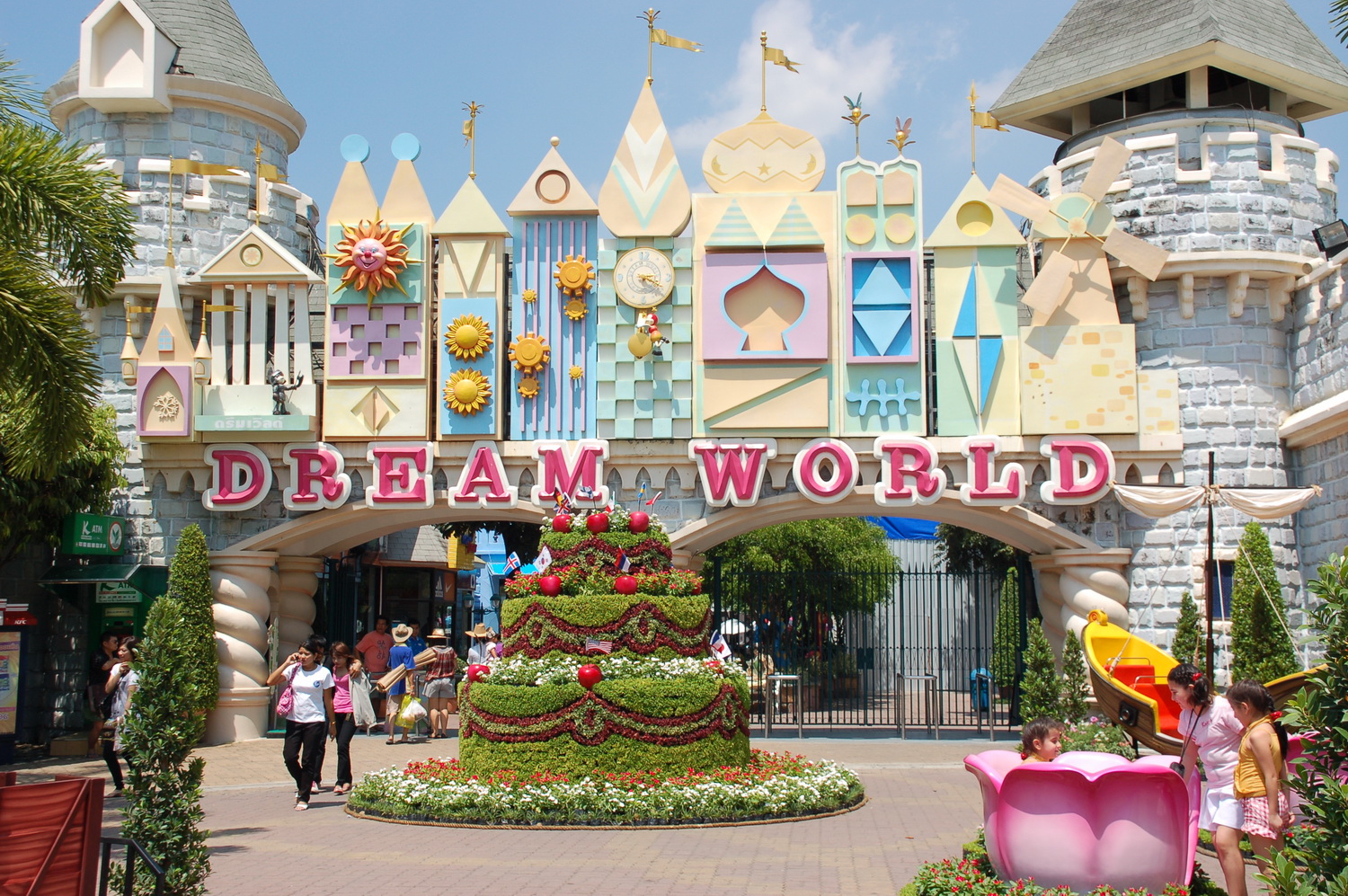 Парк развлечений дрим ворлд - мир мечты  (dream world)