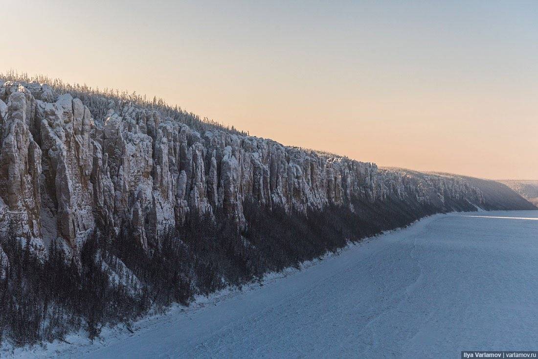 Российский фотограф показал, как живут люди в холоднейшей якутии. зимой они готовят лёд!