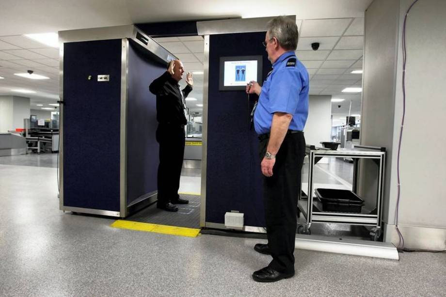 В каких случаях в аэропорту могут вскрыть багаж?