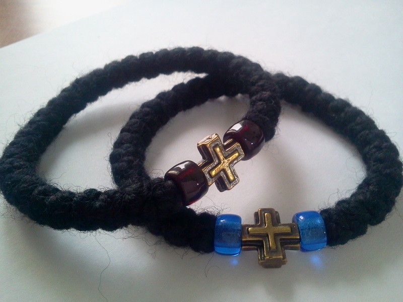 Какие бывают православные браслеты: как носить, советы, фото