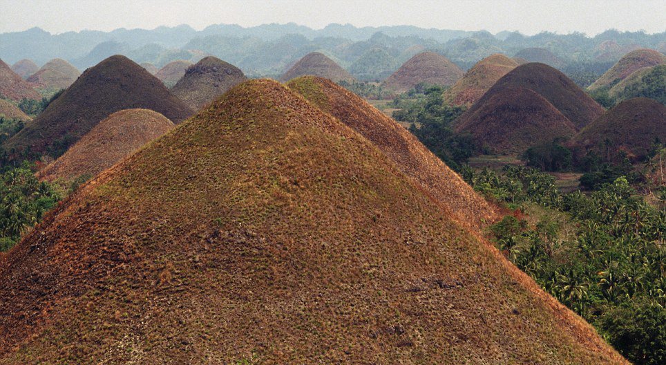 Шоколадные холмы острова бохол - радость сладкоежки. филиппины