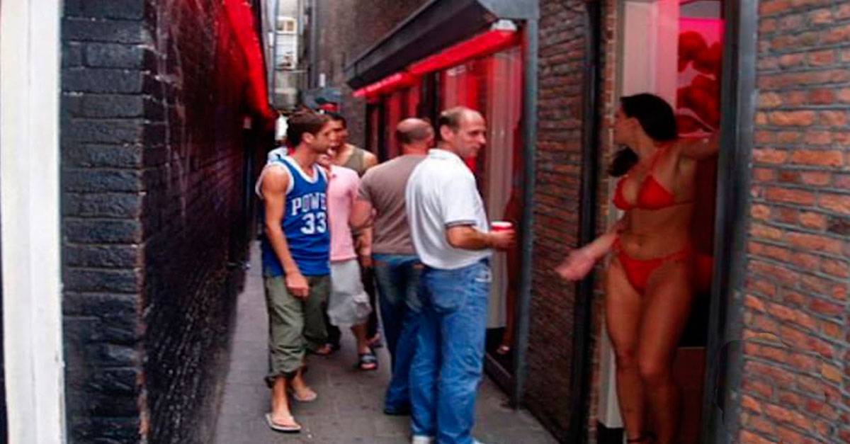 18+ как выглядит квартал красных фонарей в амстердаме и его девушки