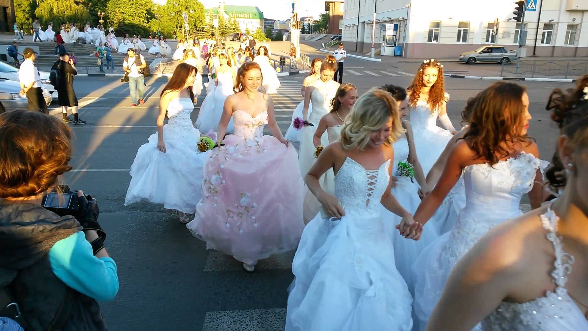 Город невест это. Иваново город невест. Сбежавшая невеста Иваново. Парад невест Иваново. Иваново называют городом невест.