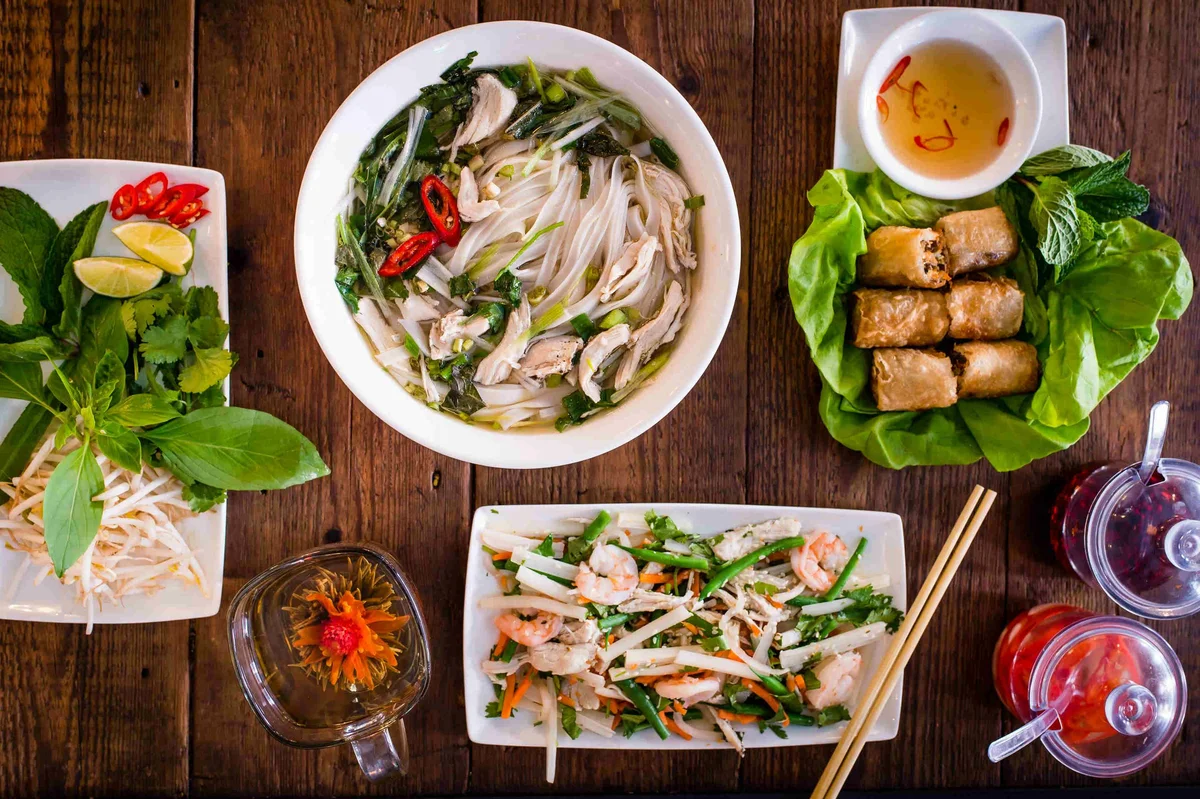 Десятка наилучших ресторанчиков во вьетнамском нячанге: обзор