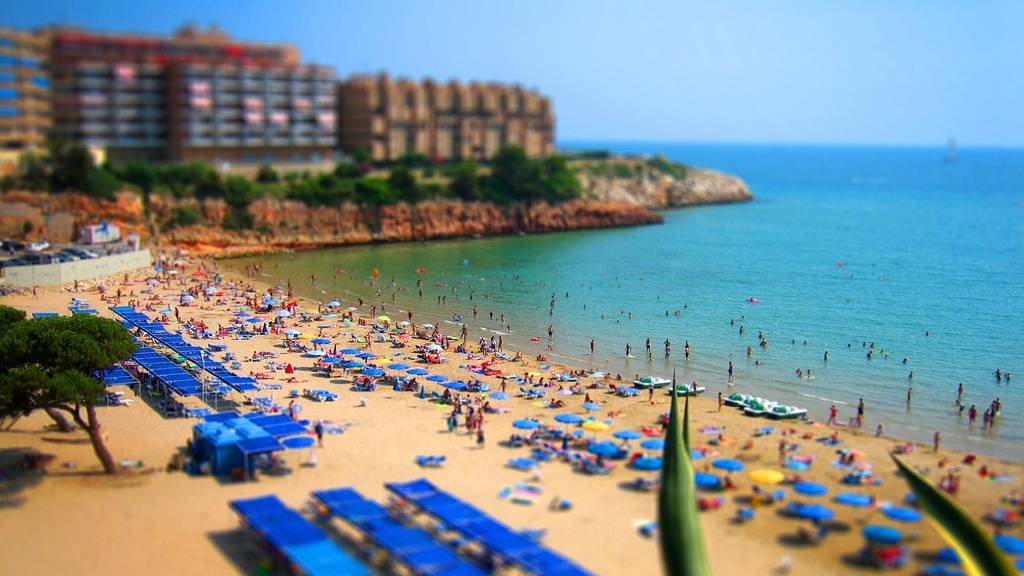 Salou weather today hour by hour