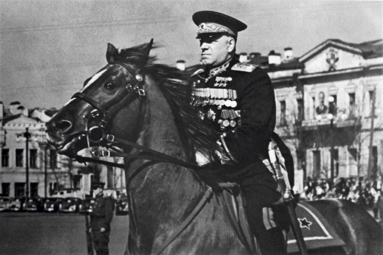 Почему жукова в 1948 году назначили командующим уральским военным округом - русская семерка