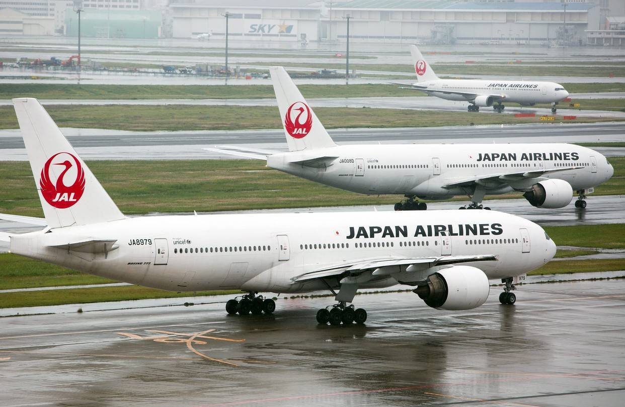 Крупнейшая безопасная авиакомпания азии - japan airlines