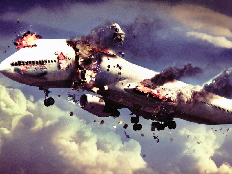К чему снится падение самолета. приснился лайнер, падающий с неба на землю