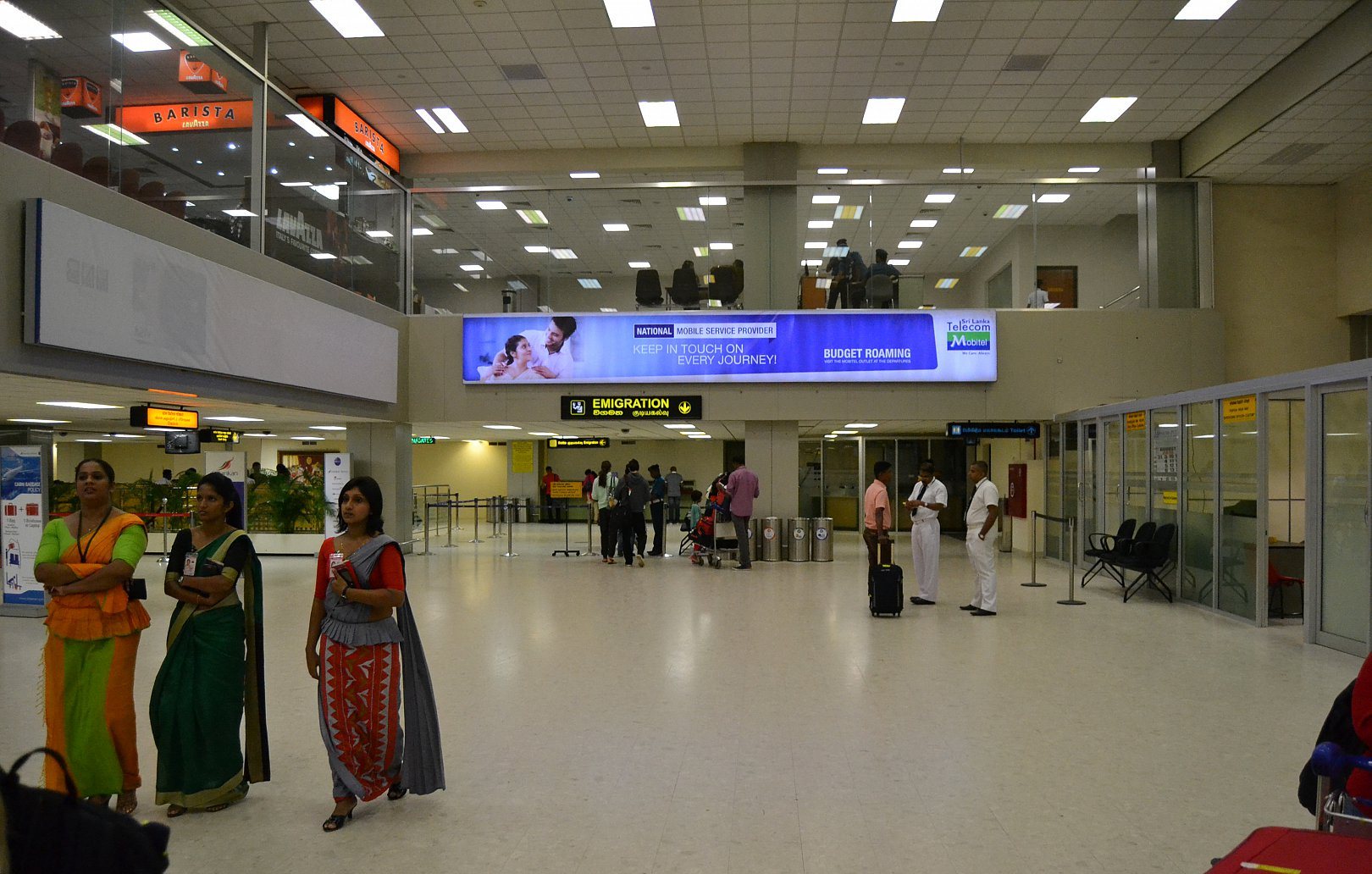 Шри ланка аэропорт вылет. Шри Ланка аэропорт Бандаранайке. Международный аэропорт Коломбо. Аэропорт Коломбо Шри Ланка. Аэропорт Коломбо Бандаранайке.