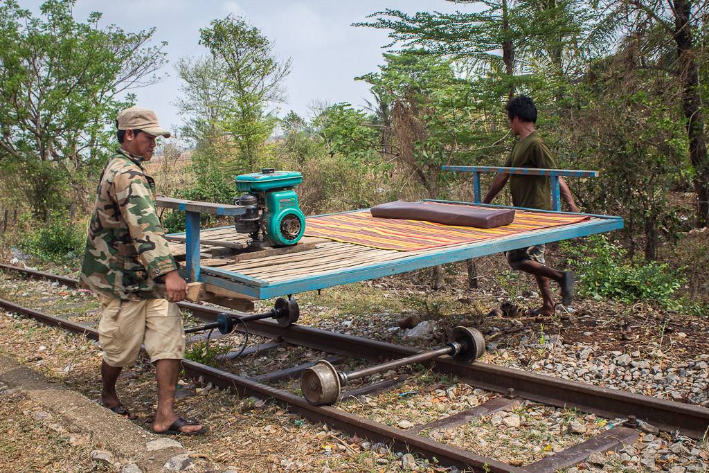 Железнодорожный транспорт в камбодже