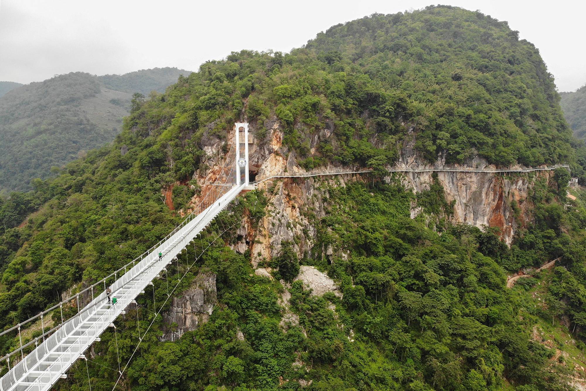 Три стеклянных моста во вьетнаме