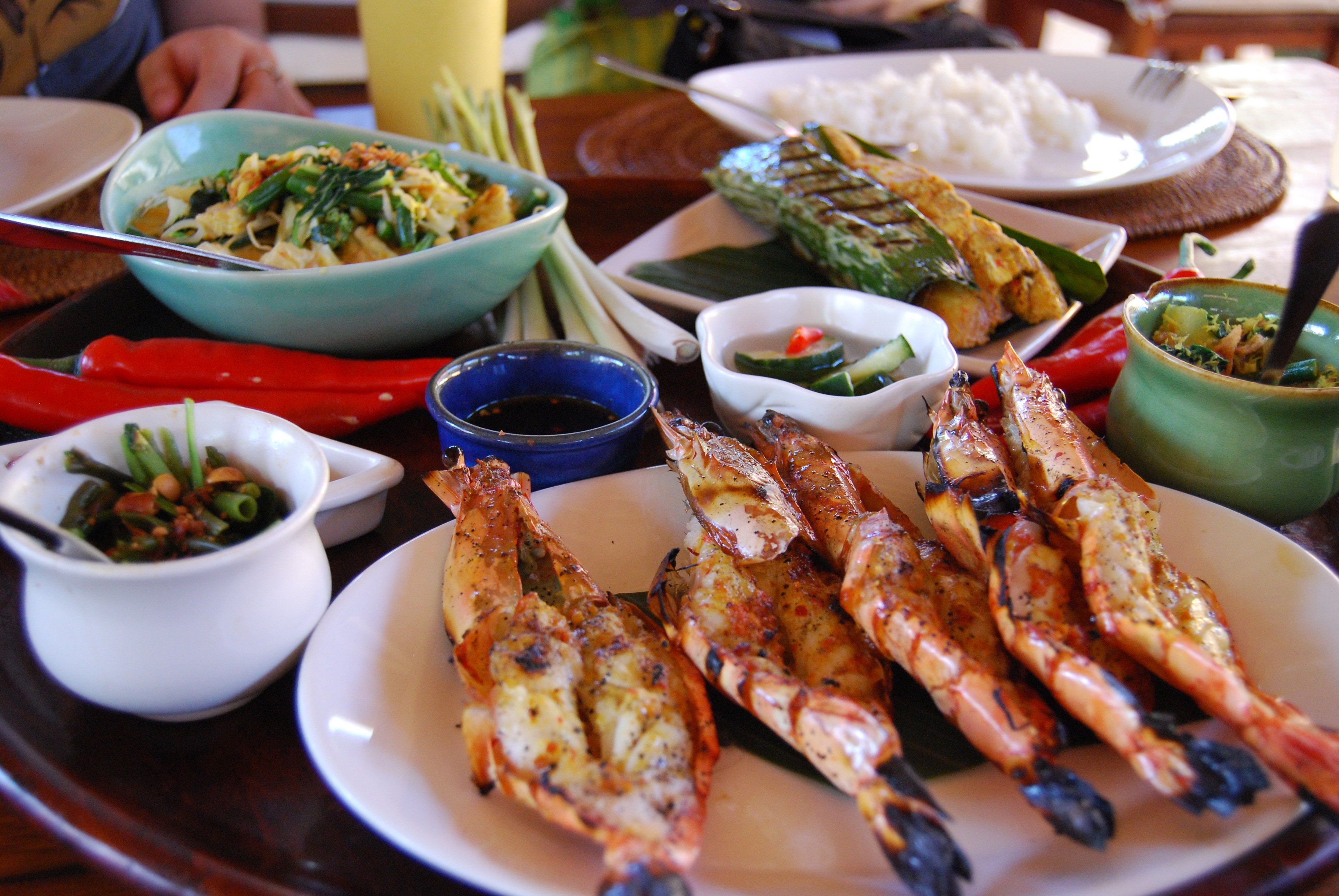 Тайские блюда - какая тайская еда популярна в тайланде? не верьте рассказам, что блюда тайской кухни...