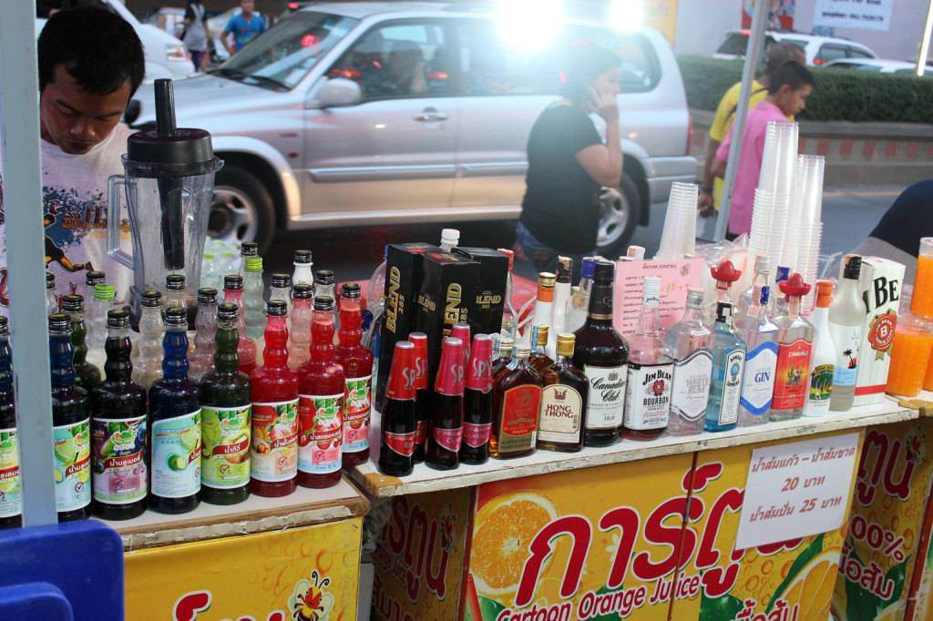 Тайский ром, виски, пиво, самогон, вино и прочие алкогольные напитки
тайский ром, виски, пиво, самогон, вино и прочие алкогольные напитки