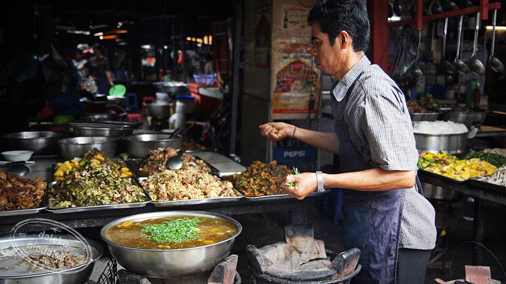 Поле смерти в камбодже - место, где посетителям не разрешается пить, есть, курить и делать селфи