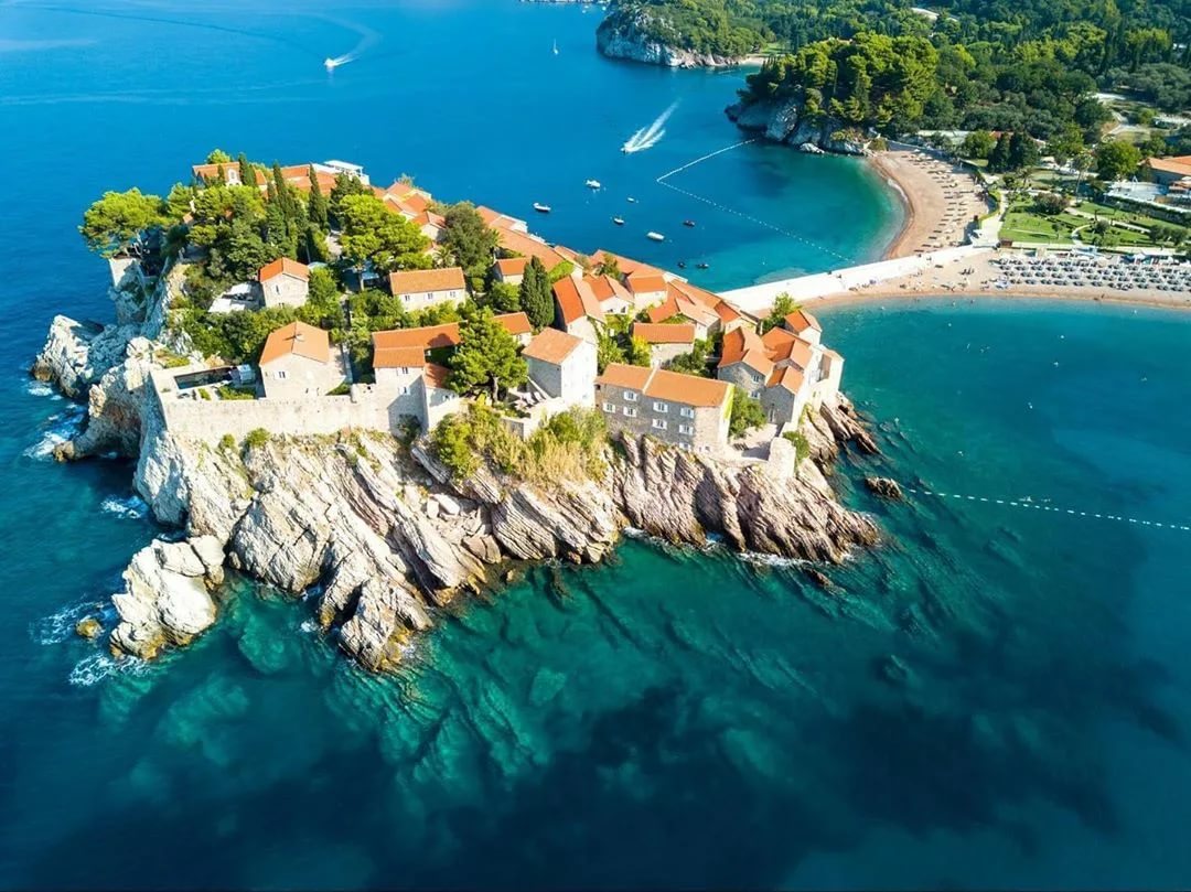 Лучшие курорты черногории с песчаными пляжами: обзор и фото