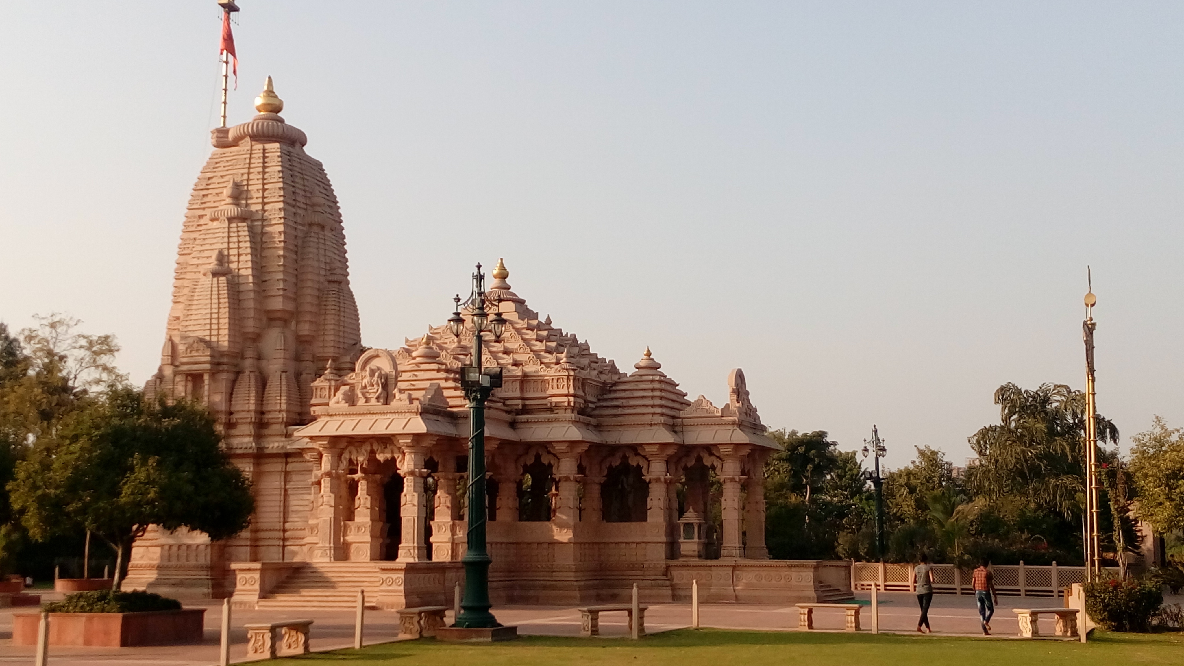 Храм шри сваминараян мандир