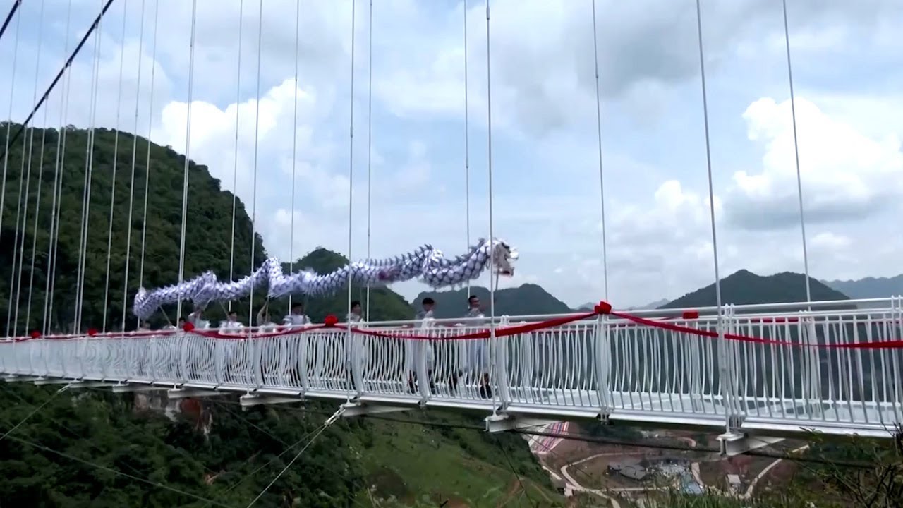 Мост не для слабонервных скоро откроется и поставит мировой рекорд