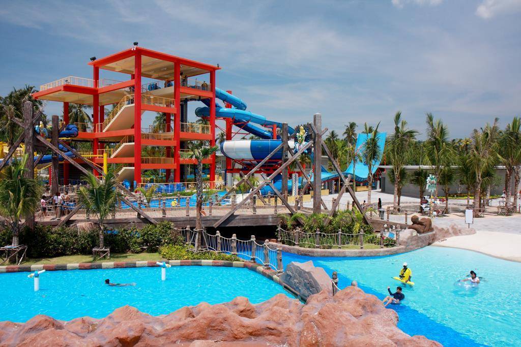 Отели таиланда с аквапарком, водными горками - гостиницы рядом с  аквапарками