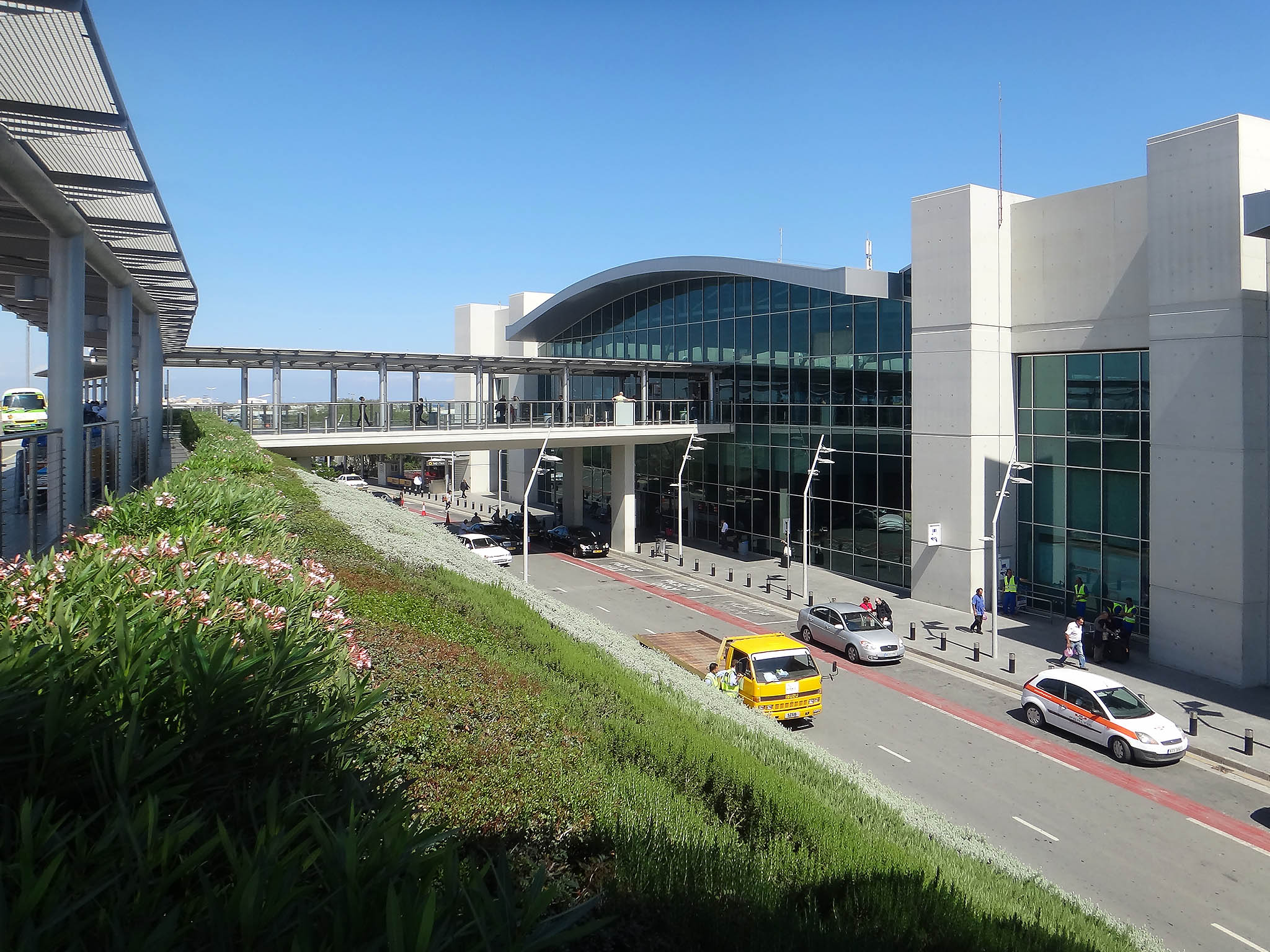 Аэропорт ларнаки larnaca international airport официальный сайт, телефон справочной, обзор и отзывы