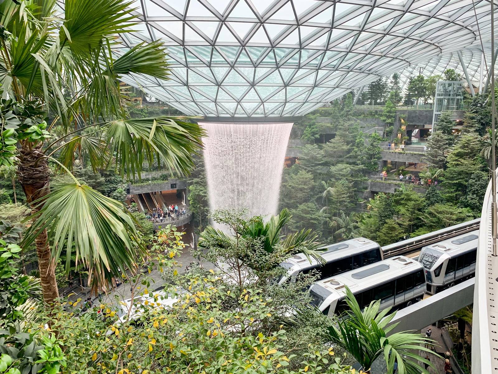 Аэропорт сингапура чанги: ???? водопады и парки | advantiko