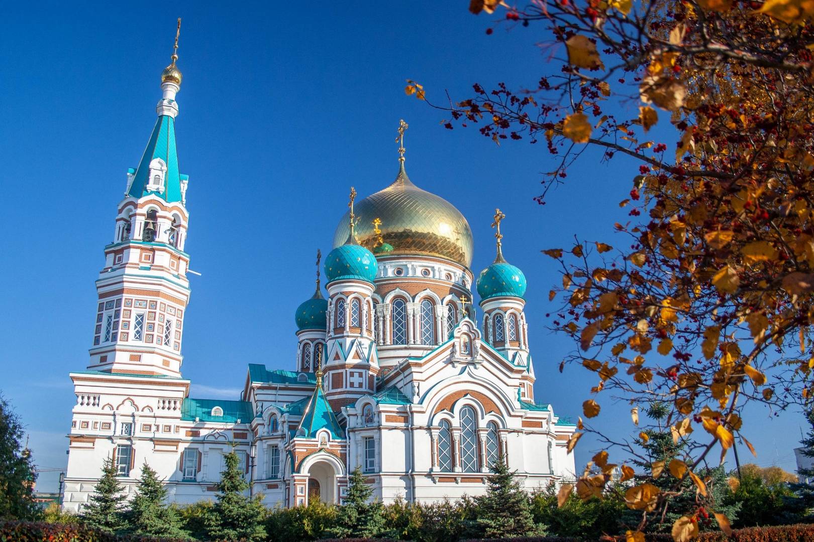 Достопримечательности и святыни успенского собора московского кремля