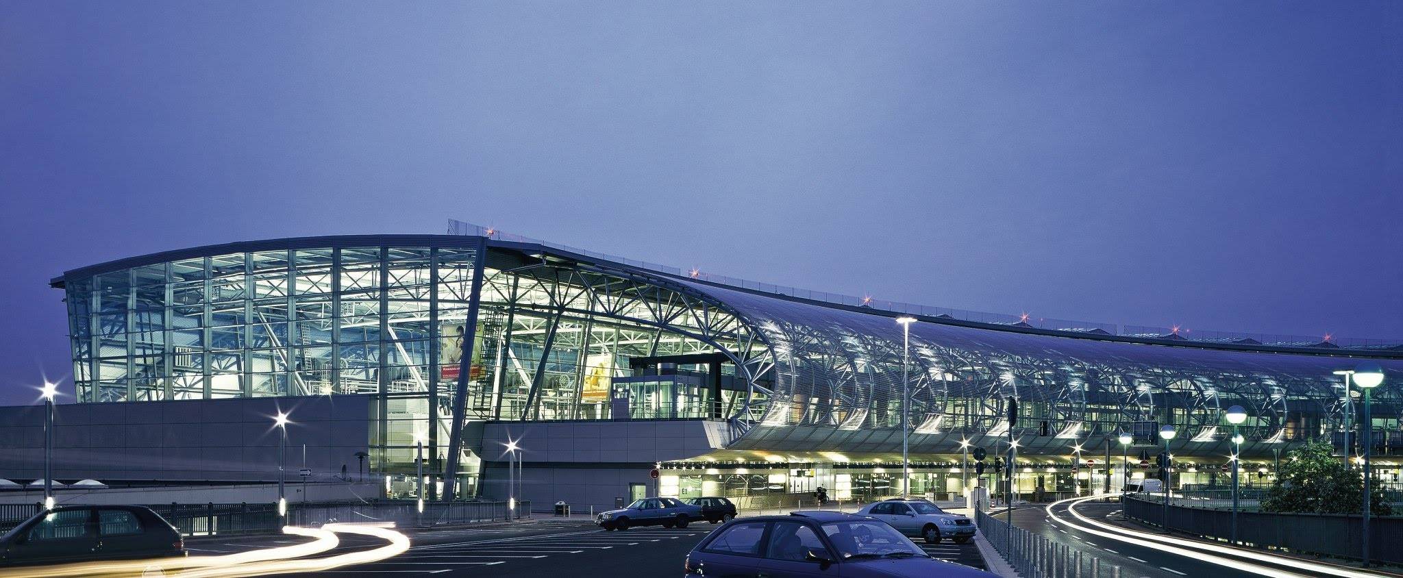 Аэропорт дюссельдорф: онлайн табло вылета и прилета, схема терминалов и как добраться