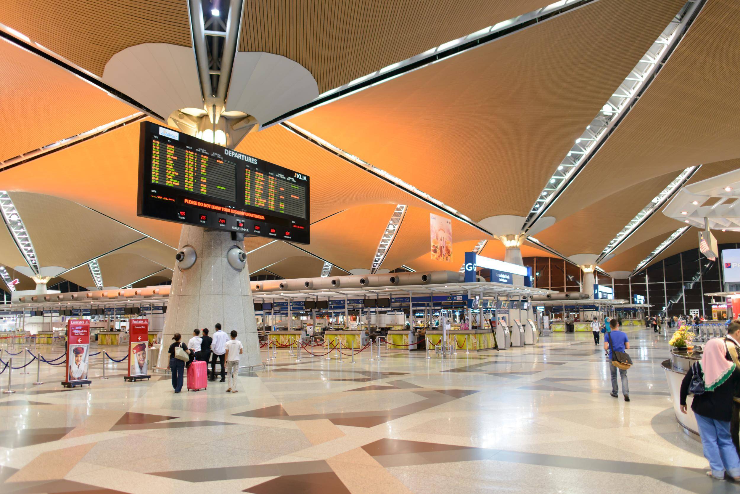 Как добраться из аэропорта куала-лумпур до центра города и в обратном направлении
