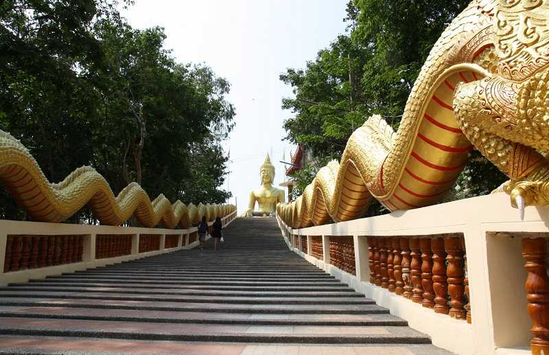 Большой будда в паттайе – храм золотого будды на холме пратамнак