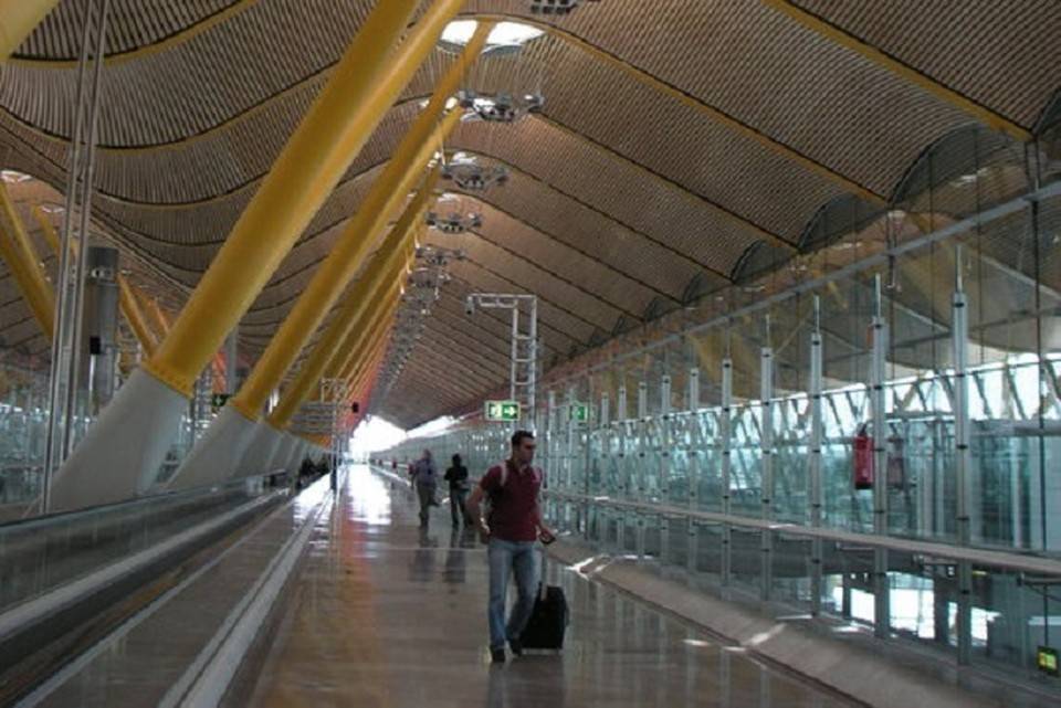 Аэропорт барахас в мадриде: 5 способов добраться из аэропорта в отель