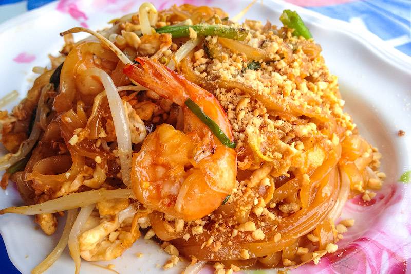 10 лучших блюд, которые обязательно надо попробовать находясь в таиланде