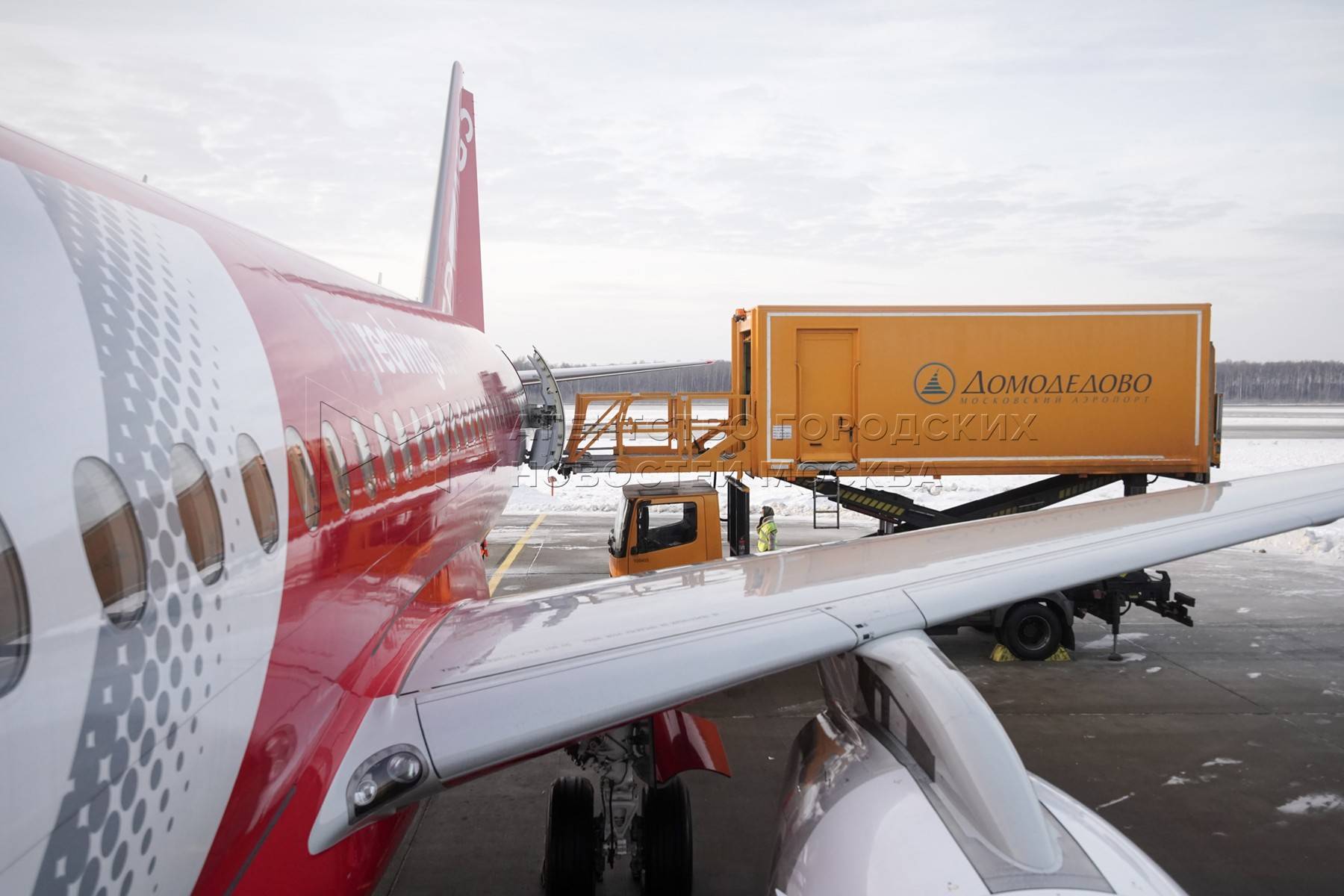 Ред вингс авиакомпания - официальный сайт red wings airlines, контакты, авиабилеты и расписание рейсов  2021