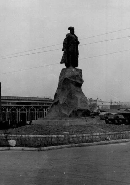 Памятник пушкину (хабаровск) - вики