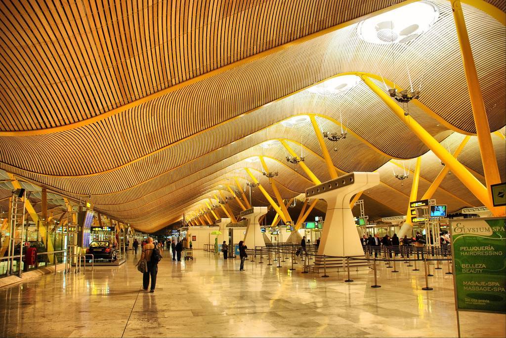 Международный аэропорт мадрид барахас: схема терминалов, табло прилета и вылета, гостиницы и аренда авто.