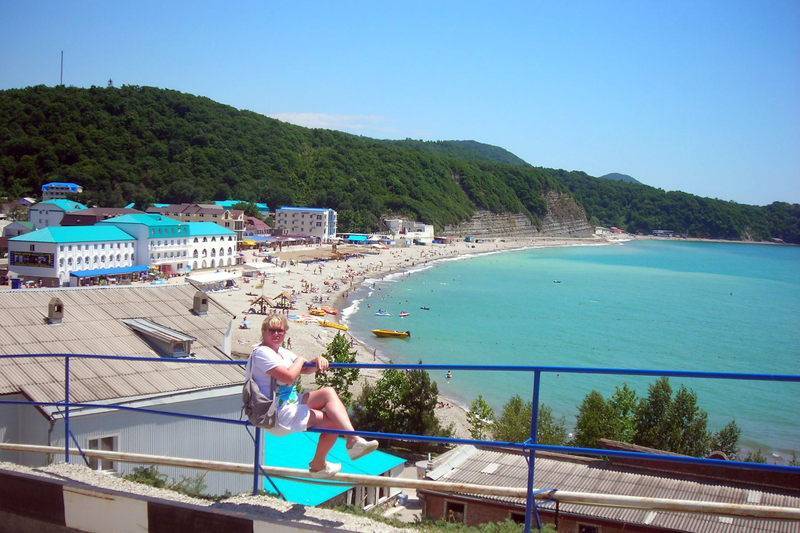 Поселок новомихайловский на черном море: пляжи, жилье, развлечения, цены
