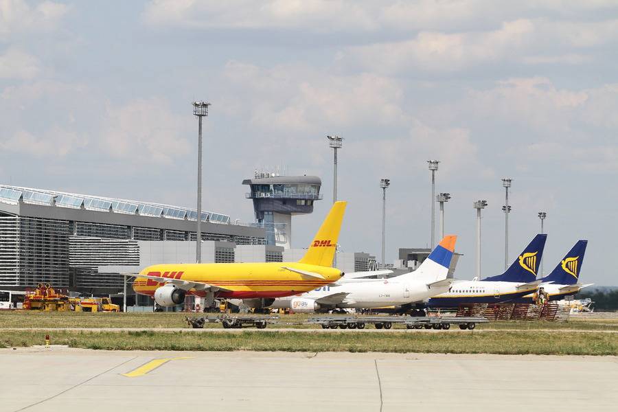 Братислава аэропорт - bratislava airport - abcdef.wiki