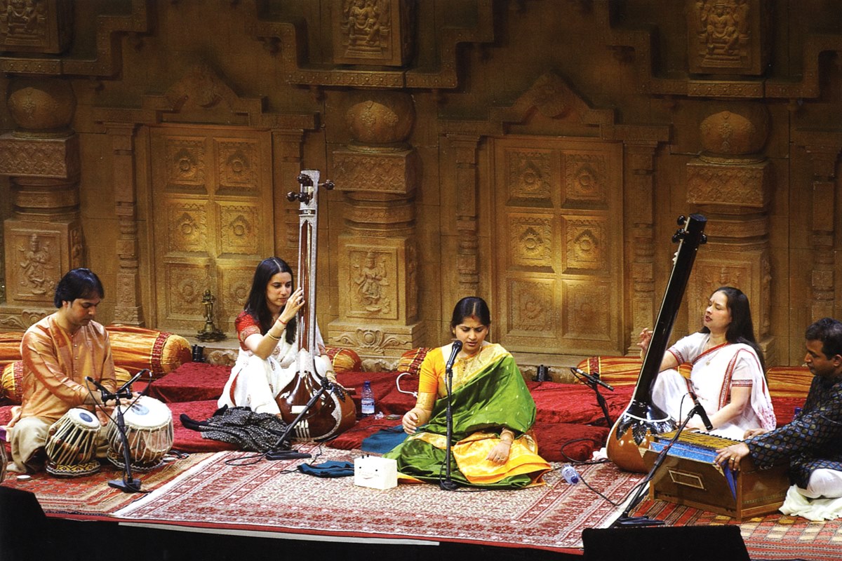 Индийская народная музыка