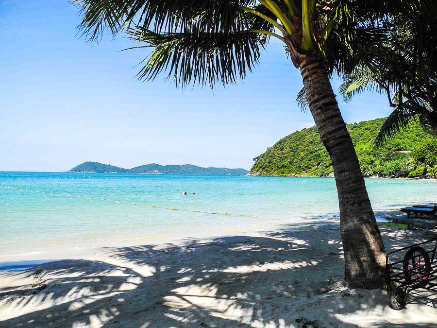 Удушающая жара и ливневые дожди или приятное солнце и теплое море — какая погода в июне в тайланде?
