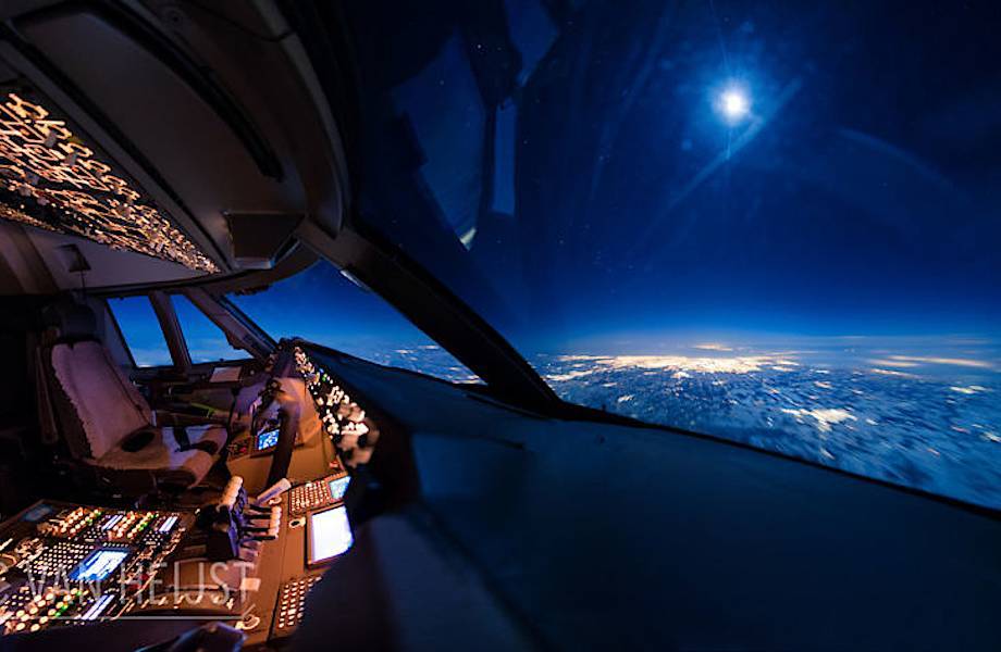 Пилот делает потрясающие фото неба из кабины самолёта - жизнь