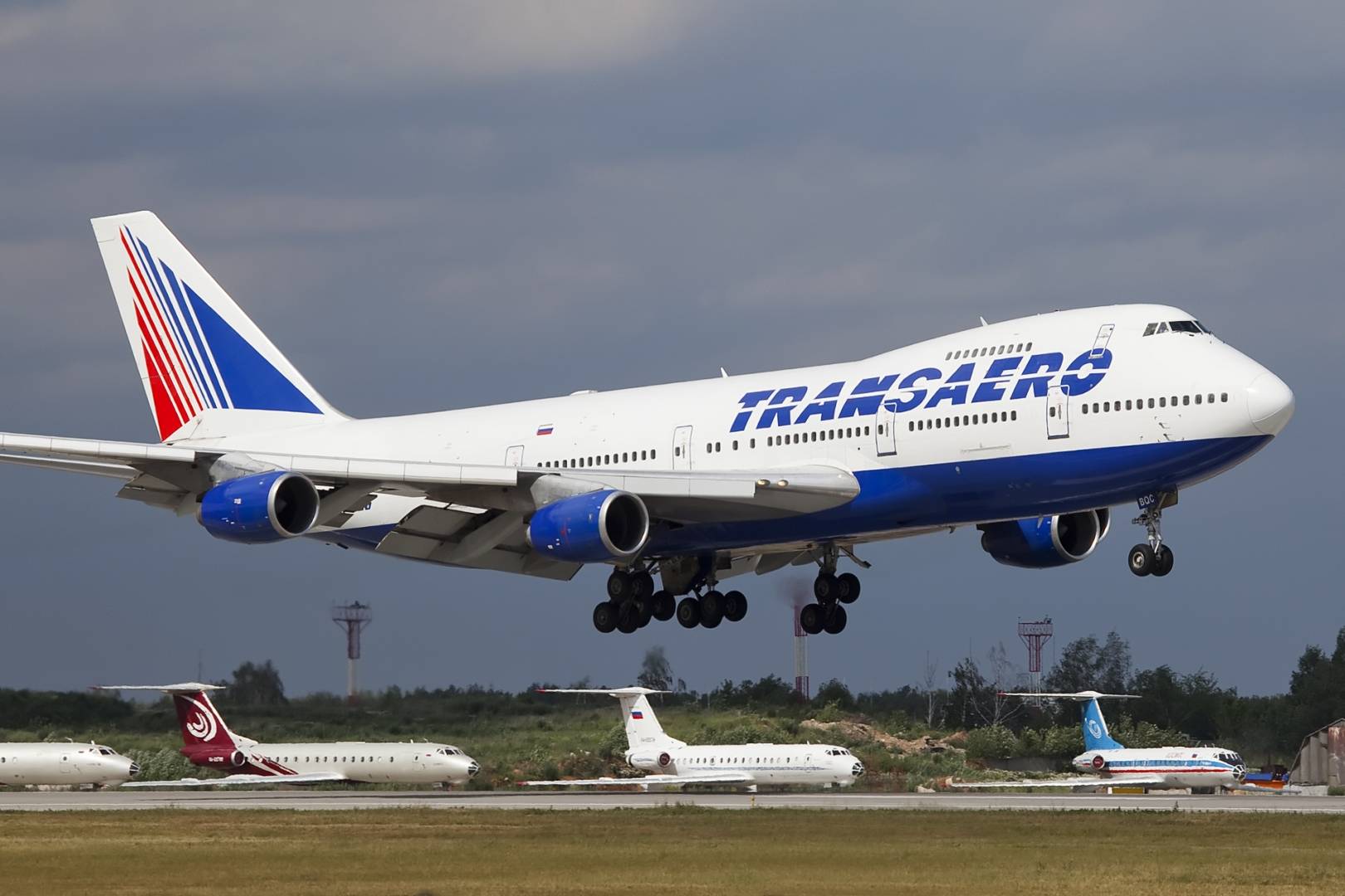 «трансаэро» за рубль. зачем «аэрофлот» покупает разорившуюся авиакомпанию