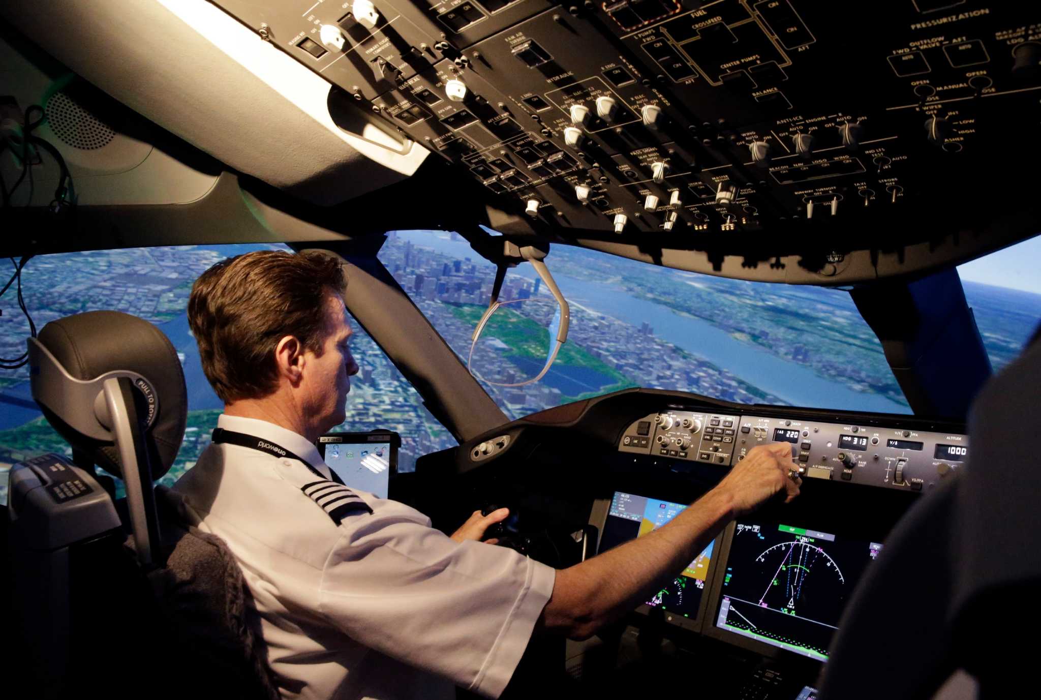 Старт в профессию пилота: советы абитуриентам и адреса учебных заведений