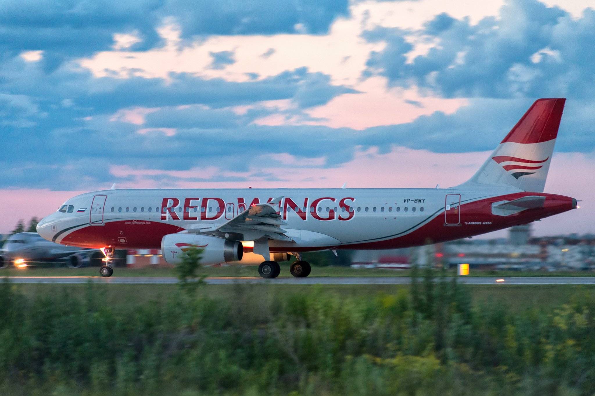 Авиакомпания red wings: официальный сайт, маршруты, услуги