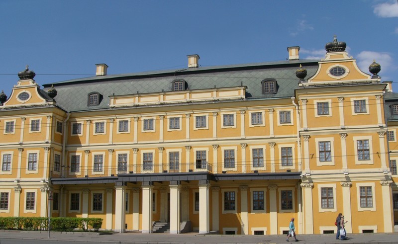 Меншиковский дворец в санкт-петербурге – яркий образец петровского барокко