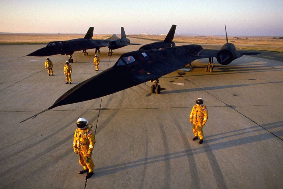 Быстрейший самолет в мире. Самолет SR-71 Blackbird. SR-71 черный Дрозд. Локхид SR-71. Самолёт Локхид SR-71.