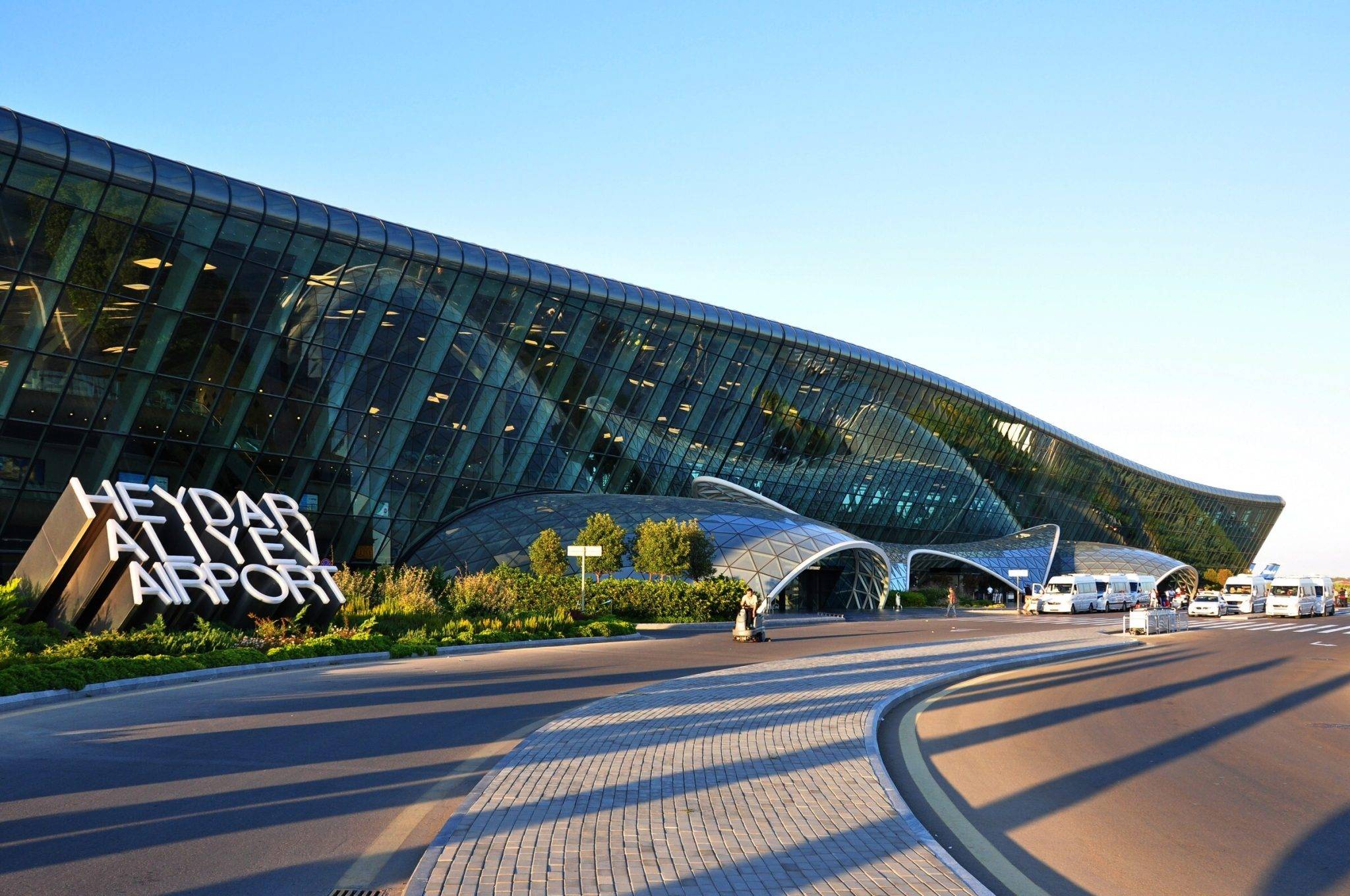 Международный аэропорт гейдар алиев (г. баку, азербайджан) - адрес, схема проезда, общая информация, терминалы и справочные телефоны