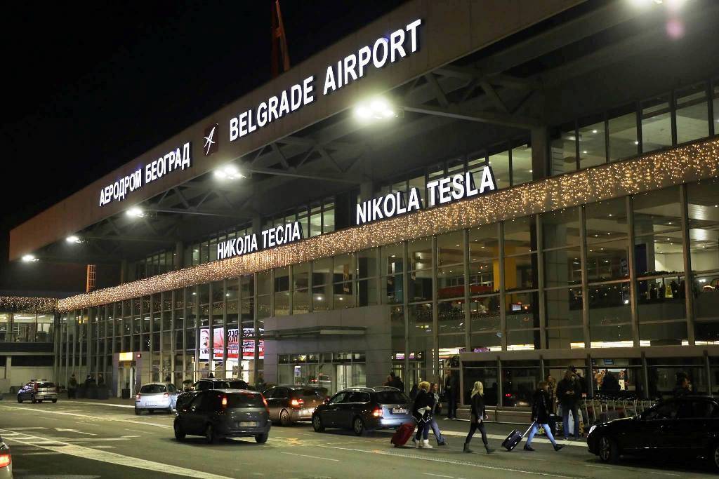 Белград никола тесла аэропорт история а также терминалы