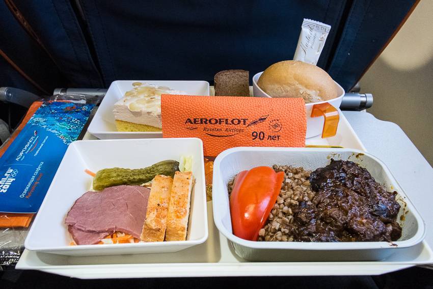 Еда в самолете аэрофлот:виды питания в самолете, индивидуальное меню.