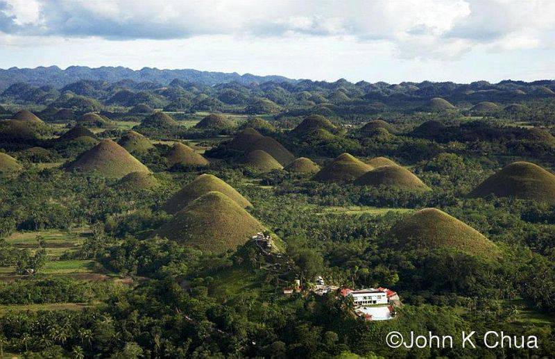 Шоколадные холмы острова бохол. филиппины