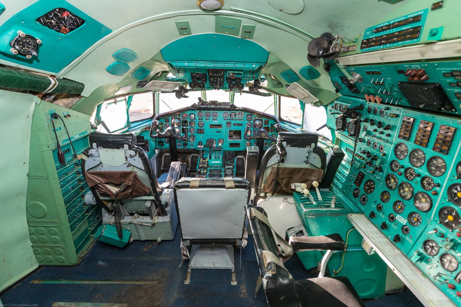 Самолет ту-134: фото кабины, салона, характеристики