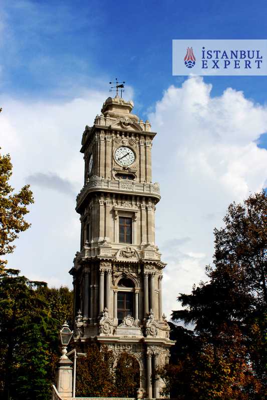 Стамбул часовой. Часовая башня Стамбул. Башня с часами Стамбул. Стамбул часы башнями. Часы в Стамбуле.