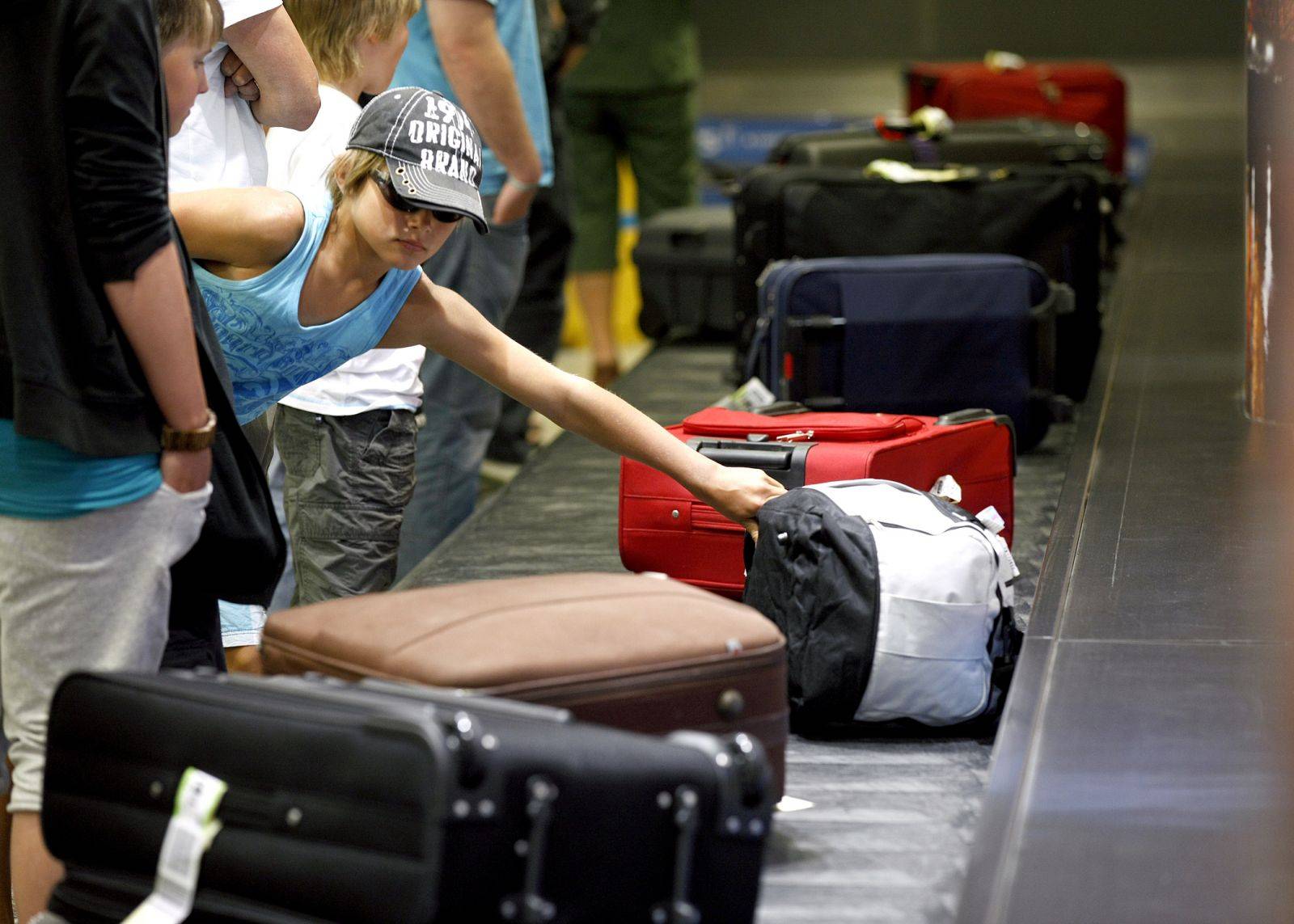 Как авиапассажиру получить компенсацию за потерянный багаж и задержку рейса – отвечает адвокат
